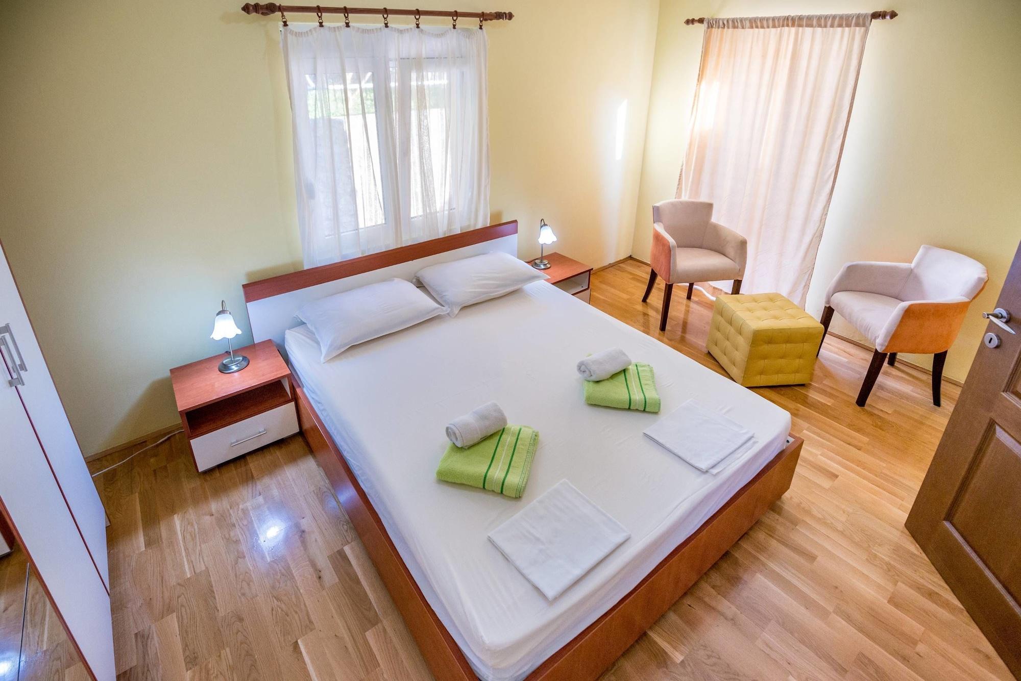 קוטור Apartments Ivardic מראה חיצוני תמונה