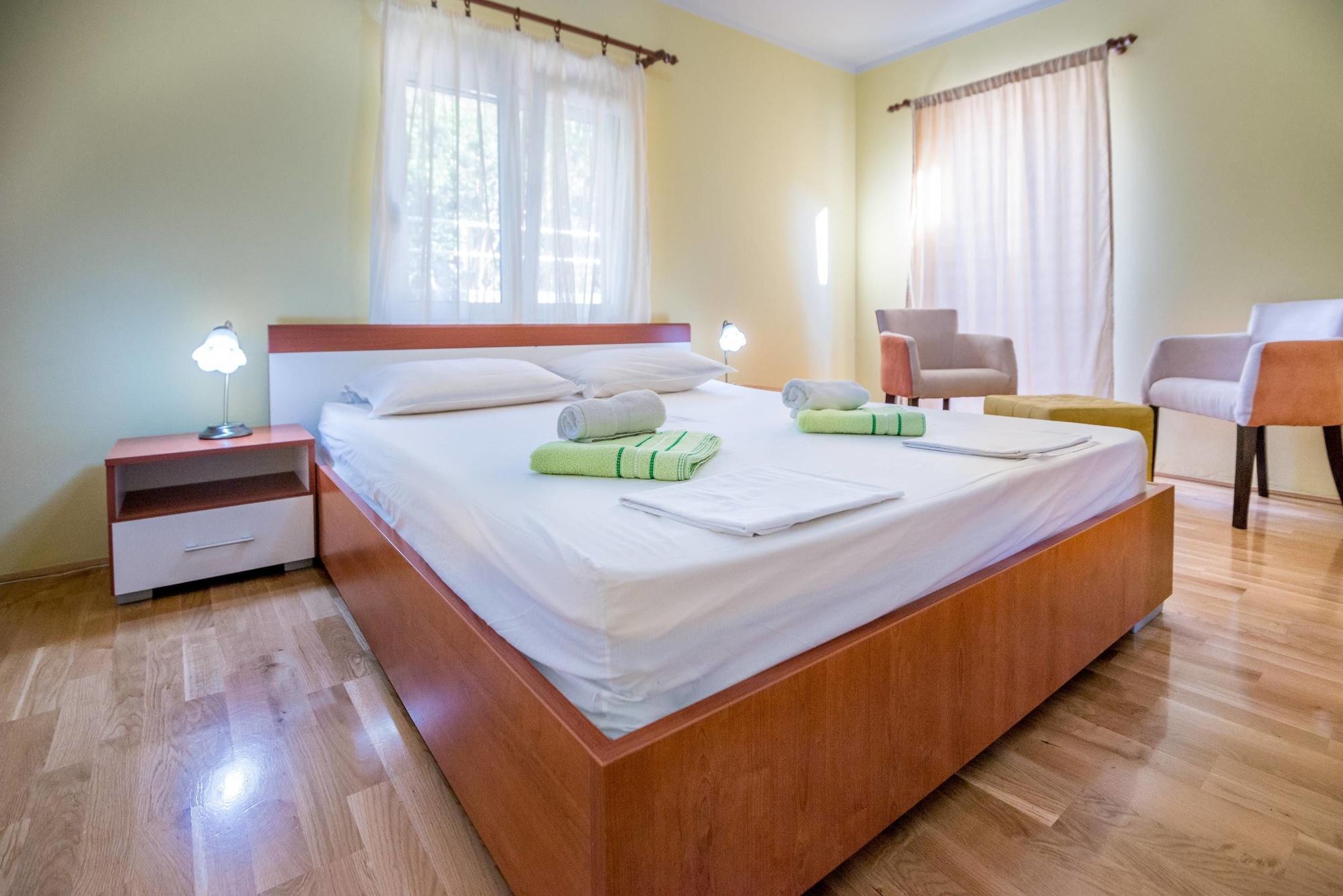 קוטור Apartments Ivardic מראה חיצוני תמונה