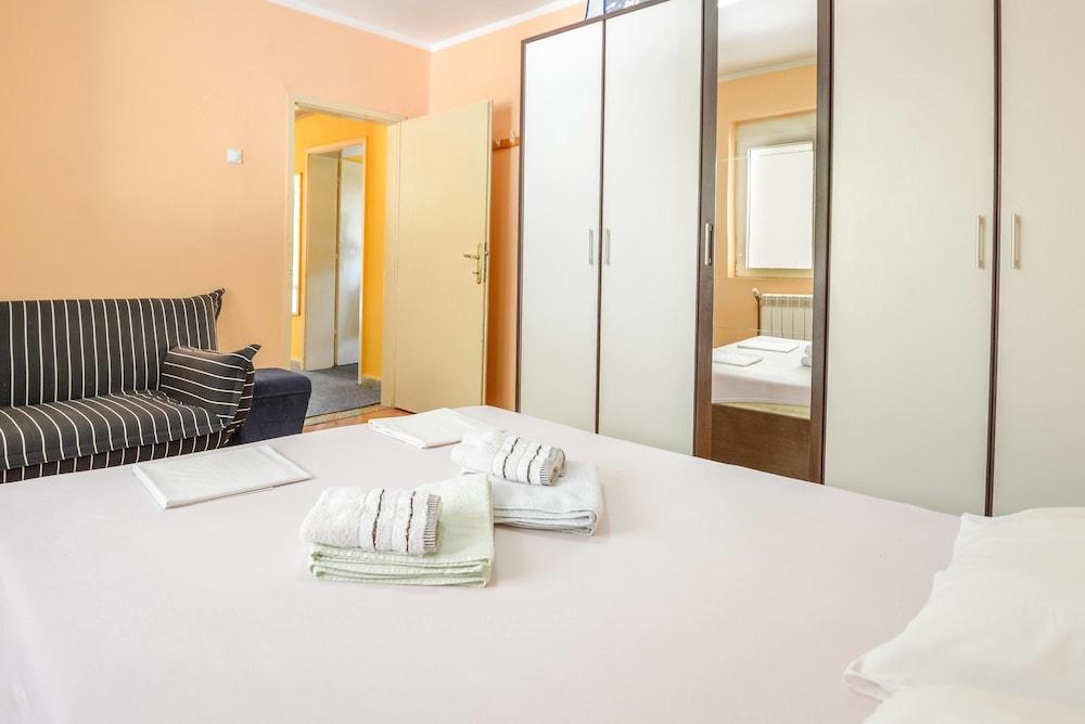 קוטור Apartments Ivardic מראה חיצוני תמונה
