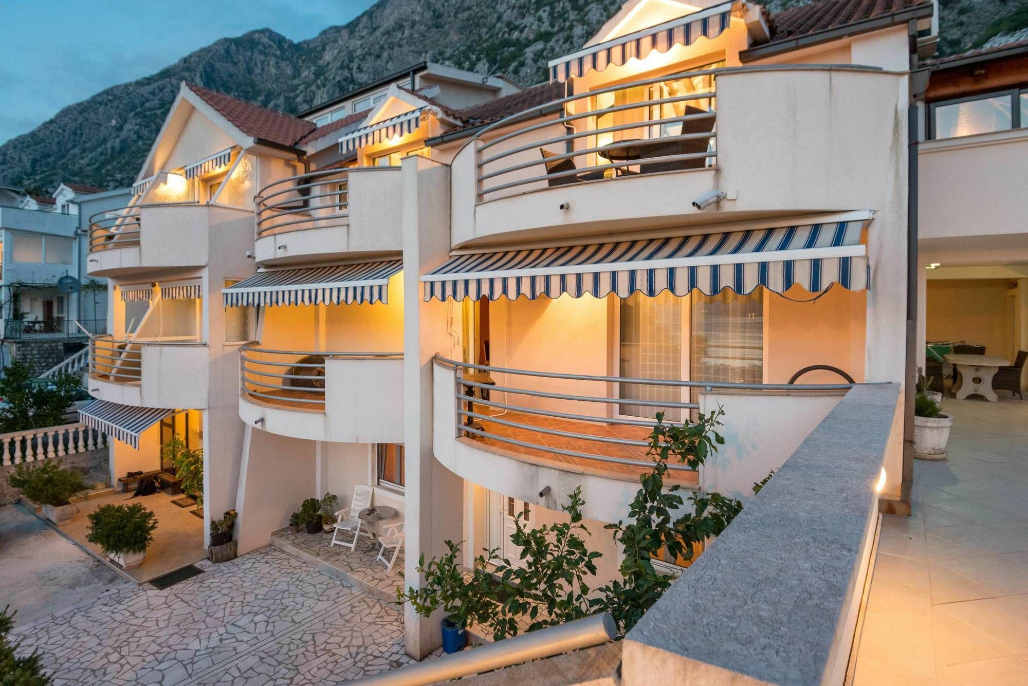 קוטור Apartments Ivardic מראה חיצוני תמונה